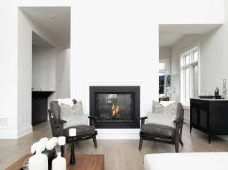 For Sale in Blue Mountains with 4 Bedrooms and 5 Bathrooms
