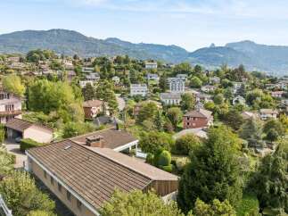Discover this charming property nestled in a picturesque hillside community, offering breathtaking panoramic views of the surrounding mountains and lush greenery.