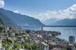 Discover breathtaking panoramic views of Lake Geneva and the majestic Alps from this stunning property.