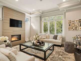 For Sale in Vancouver with 5 Bedrooms and 7 Bathrooms