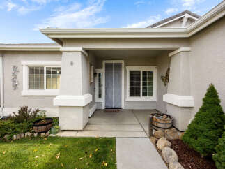 For Sale in Reno with 3 Bedrooms