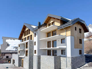 Apartment in Rhone Alpes with 2 Beds