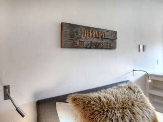 Experience the charm of Durango with this unique wall art, featuring the town's establishment date of 1881 and its impressive elevation of 6,512 ft.