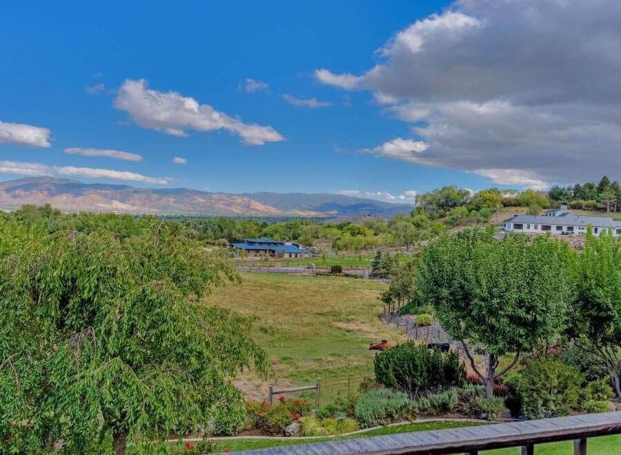 Discover this stunning property offering breathtaking mountain views and serene natural beauty.