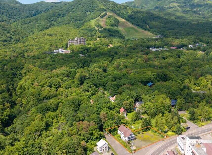 Discover this prime real estate opportunity nestled amidst lush greenery and rolling hills.