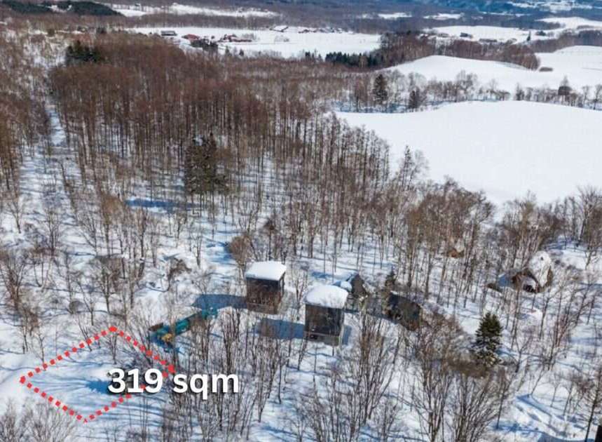 Discover this unique 319 sqm plot of land, nestled amidst a serene winter landscape.