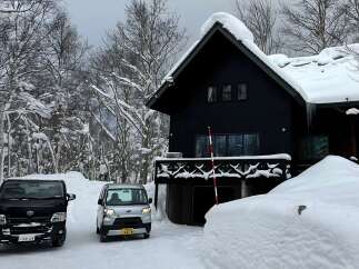 For Sale in Kondo with 4 Beds
