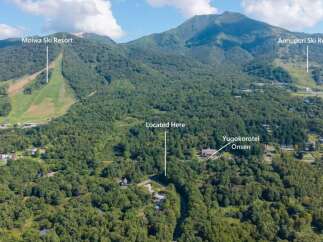 Discover the perfect mountain getaway with this property offering stunning views and proximity to world-class ski resorts.
