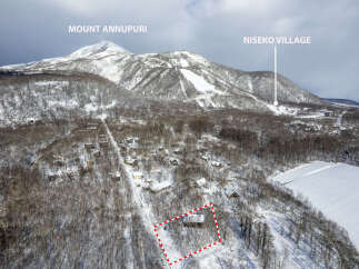 Discover your dream winter escape with this stunning property nestled amidst the snowy landscapes of Niseko Village.