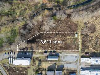 Discover this expansive 3,611 sqm parcel of land, offering a unique opportunity for development or expansion.