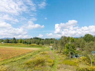 Discover this picturesque rural property, perfect for those seeking tranquility and natural beauty.