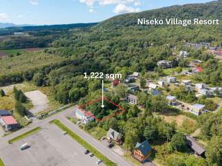 Discover this prime 1,222 sqm plot of land nestled within the scenic Niseko Village Resort.