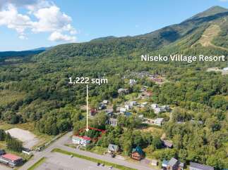 Discover this prime 1,222 sqm plot of land nestled within the scenic Niseko Village Resort.
