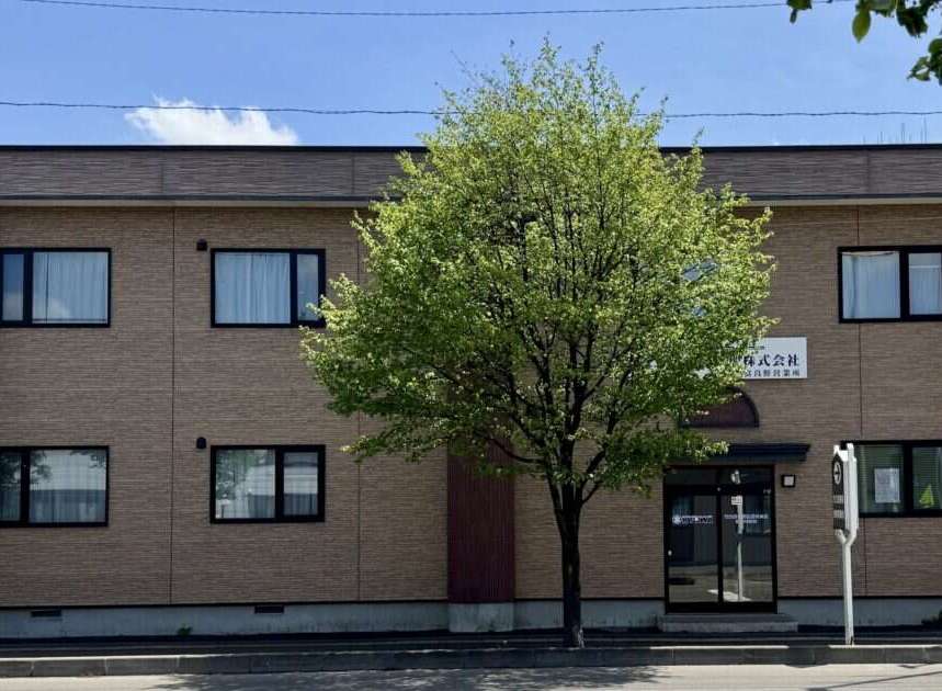 This commercial building offers a prime location with excellent visibility.