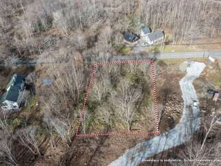 Discover this prime parcel of land, perfect for building your dream home or investment property.