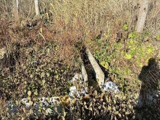 Discover the potential of this property, featuring a concrete drainage channel that could be repurposed for landscaping or water features.