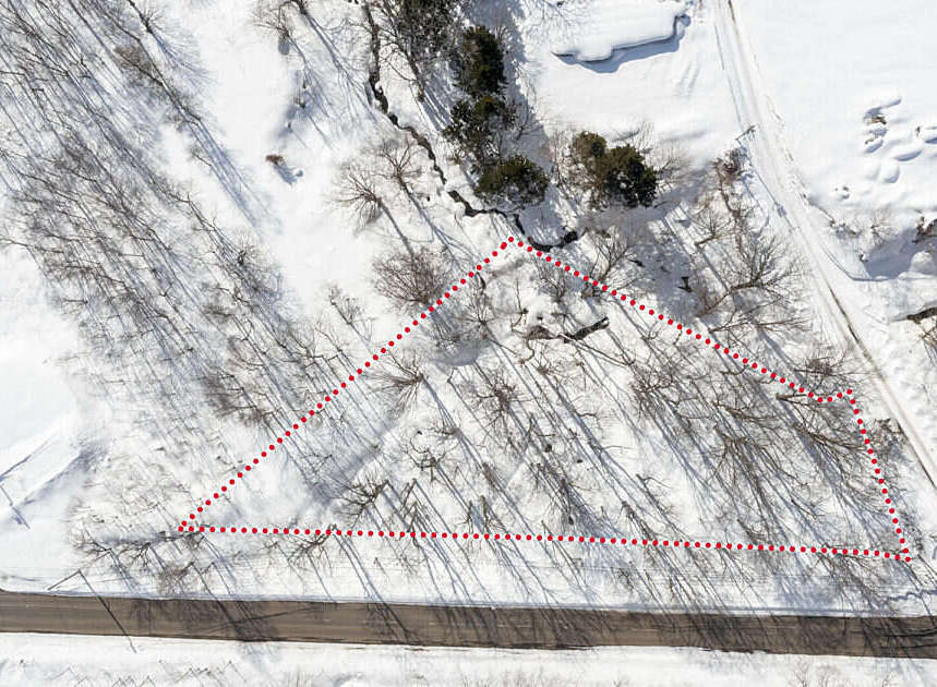 Discover this prime parcel of land, perfect for your next development project.