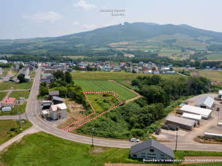 Discover this prime parcel of land, ideally situated near Rusutsu Resort's East Mt.