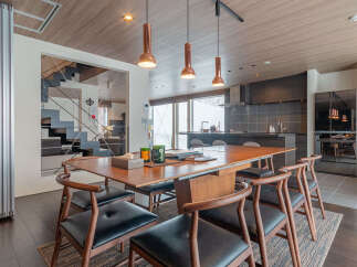 Chalet in Niseko Hirafu with 8 Bedrooms and 6 Bathrooms