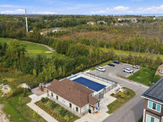 Discover this stunning property featuring a pristine swimming pool, perfect for relaxation and recreation.