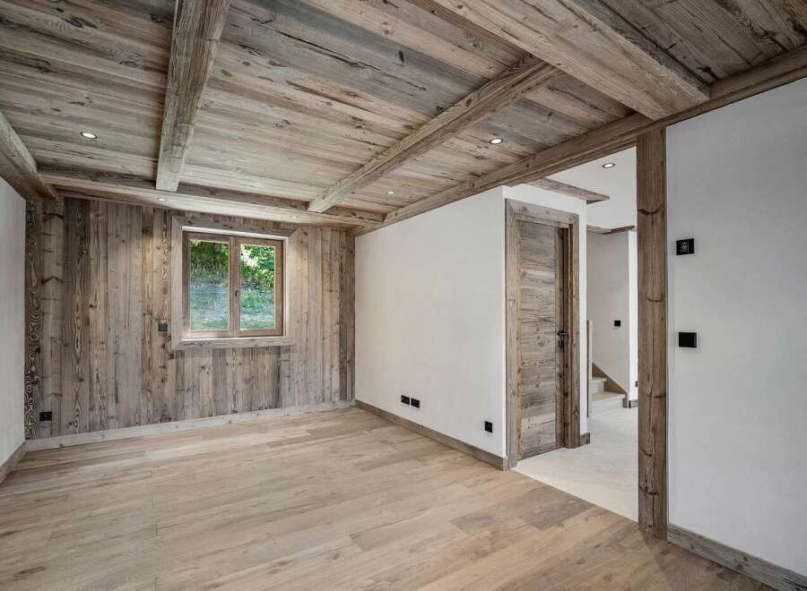 Experience rustic charm and modern comfort in this beautifully designed interior space.