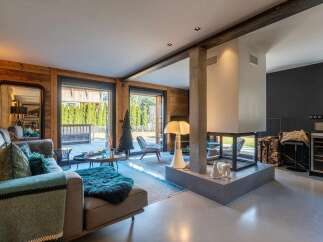 Chalet in La Clusaz with 8 Bedrooms