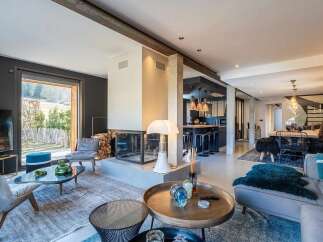 Chalet in La Clusaz with 8 Bedrooms