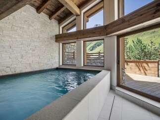 New Development in Val D Isere with 5 Beds and Ski in/Ski out