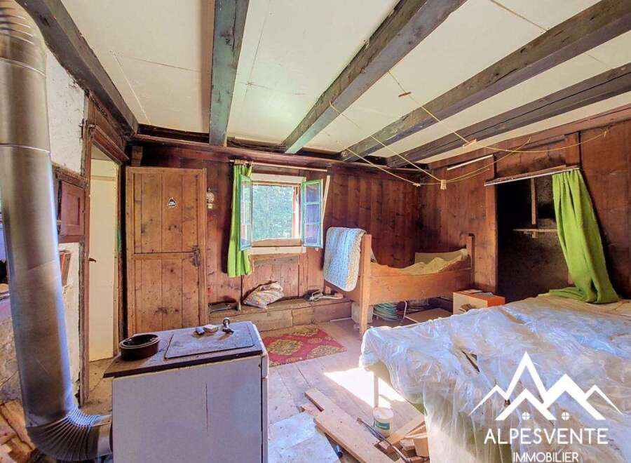 Step into a rustic mountain retreat with this charming interior.