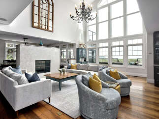 For Sale in Collingwood with 4 Bedrooms and 5 Bathrooms