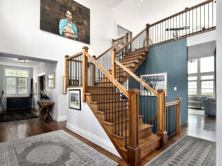 For Sale in Collingwood with 4 Bedrooms and 5 Bathrooms
