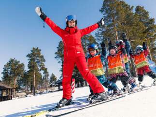Experience the joy of winter with this ski resort property, perfect for families and ski enthusiasts.
