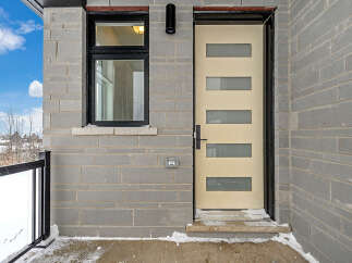 For Sale in Blue Mountains with 4 Bedrooms and 5 Bathrooms