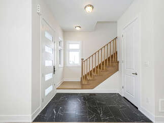 For Sale in Blue Mountains with 4 Bedrooms and 5 Bathrooms