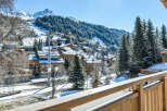 Experience the ultimate alpine lifestyle with this stunning property offering breathtaking mountain views and direct access to ski slopes.