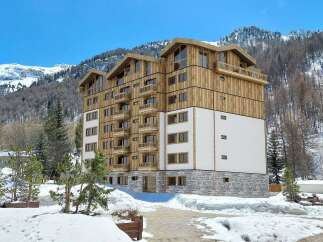 Apartment for sale in Val D Isere with 3 Bedrooms and Ski in