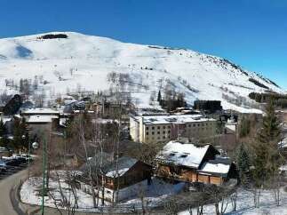 Apartment for sale in Les Deux Alpes with 2 Bedrooms and Ski in/Ski out