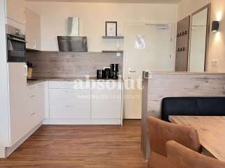 Modern 1-bedroom apartment with a small garden in the center of Kaprun