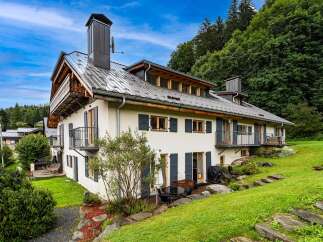 CHAMONIX - A bright, modern apartment with private terrace