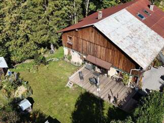 Discover this charming property nestled amidst lush greenery, perfect for those seeking tranquility.