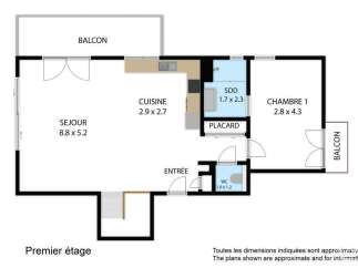 Discover this charming first-floor apartment featuring a spacious living room (8.