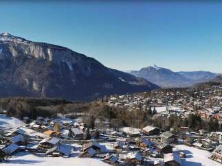 Apartment in Les Carroz with 4 Bedrooms