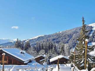 Chalet in Les Gets with 3 Beds