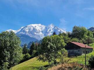 Chalet for sale in Combloux with 4 Beds