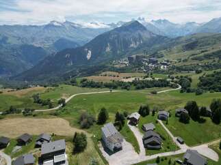 Apartment for sale in La Toussuire with 1 Bedroom and Ski in