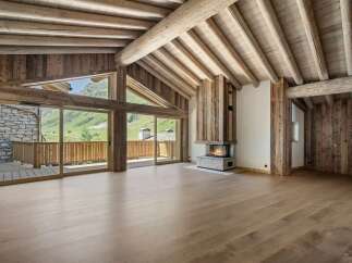 Chalet for sale in Val D Isere with 4 Beds and Ski in/Ski out