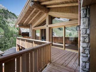 Chalet for sale in Val D Isere with 4 Beds and Ski in/Ski out