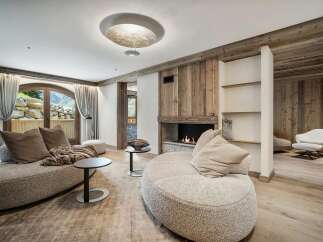 Apartment for sale in Val D Isere with 3 Beds and Ski in/Ski out