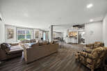 Discover a spacious and inviting common area perfect for relaxation and socializing.