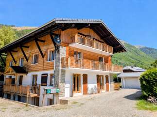 MONTRIOND – Sunny 2/3-bedroom duplex in the village centre